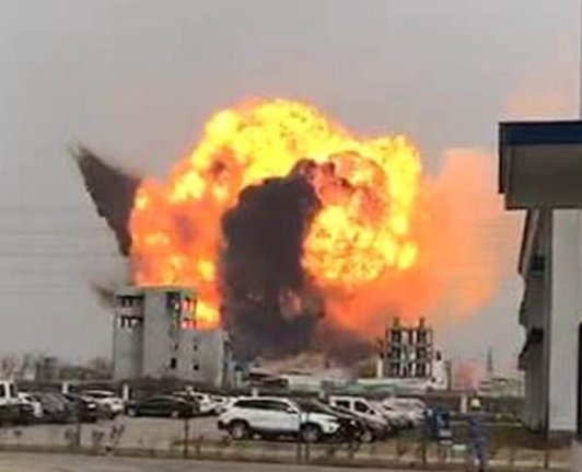 河南洛阳一化工企业发生爆炸,致其爆炸的原因是啥?