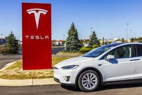 特斯拉撞到两民交警一名牺牲，特斯拉车究竟存在什么问题？