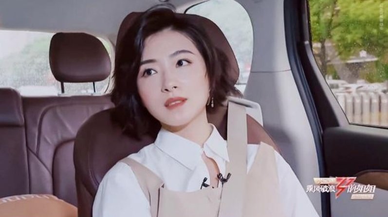 人美心善,万茜是如何践行“女人是可以帮女人”这句话的?