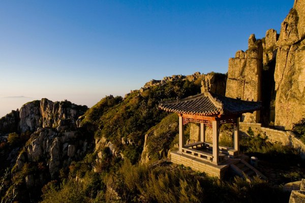 《 登泰山记》的翻译和原文