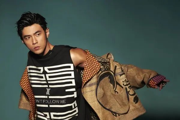 周杰伦《最伟大的作品》MV设计：开头前奏是《不能说的秘密》吗？