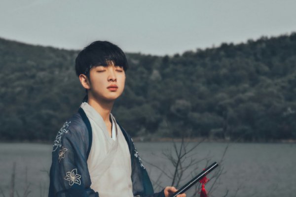 男生穿上汉服究竟可以有多帅气？