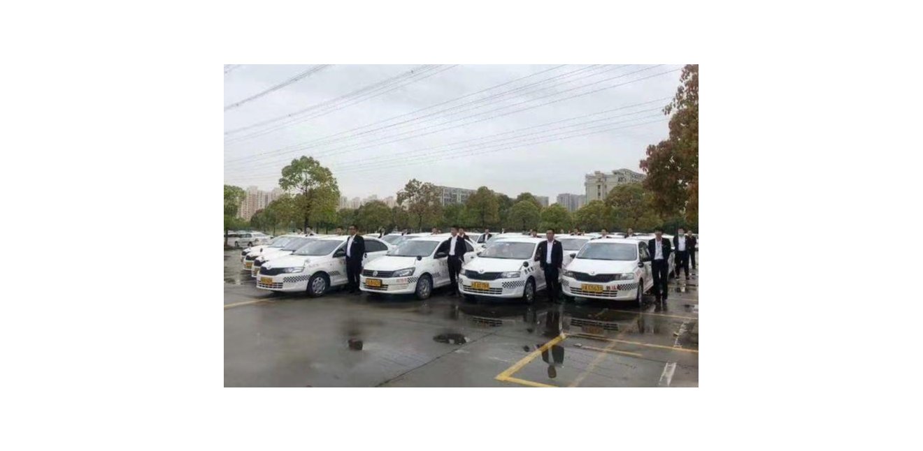 上海驾校的费用是多少？