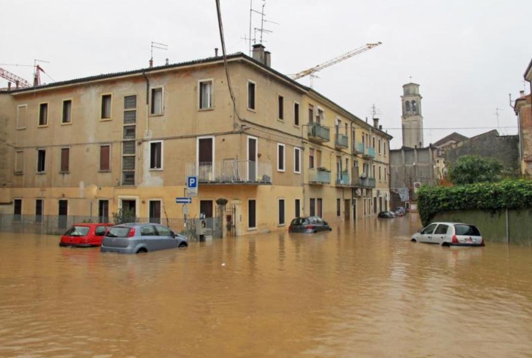 世卫提醒洪水接触的食物必须丢弃,究竟是为何?