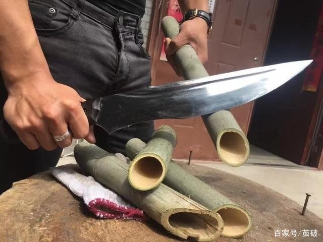 用什么材料做的刀，才能真正做到削铁如泥？