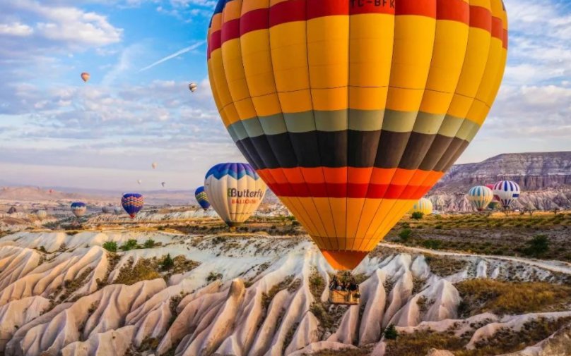 烟台一景区氢气球绳断裂2人遇难，遇到这种危险情况，我们如何自保？