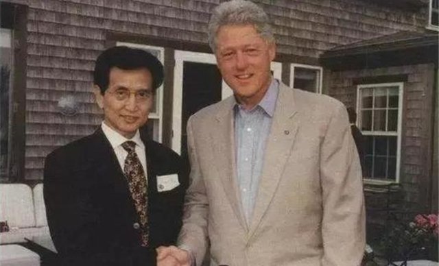 80年代“气功大师”严新，号称能用气功拦截原子弹，后来怎么样？