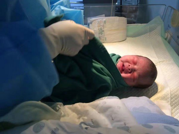 born是什么意思怎么读