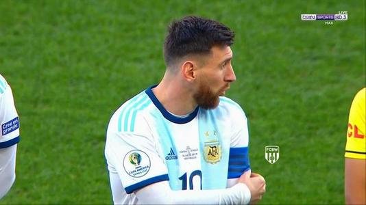 梅西在比赛中被罚红牌，他冤不冤？