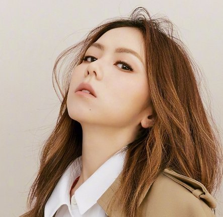 华晨宇这坎真过不去了!邓紫棋不断补刀内涵,她究竟想干什么呢?