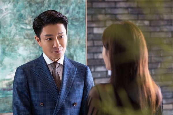 理智派生活中徐敏杰的背景是什么？