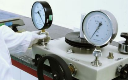 什么叫校准？较准的依据是什么？