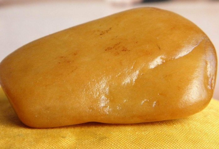 如何区别黄腊石的好坏