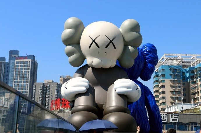 kaws五个公仔叫什么名字?