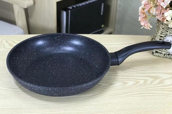 麦饭石不粘锅长期使用有什么危害?