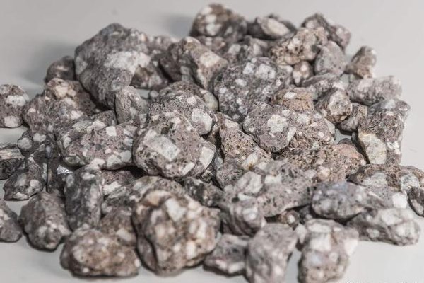 麦饭石不粘锅长期使用有什么危害?