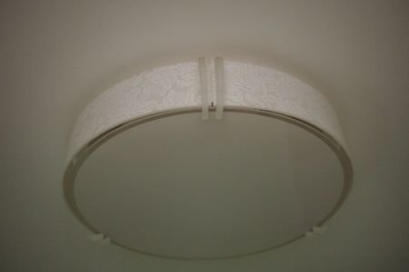 吸顶灯如何拆卸？