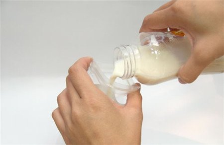 奶粉起很多泡沫是怎么回事？