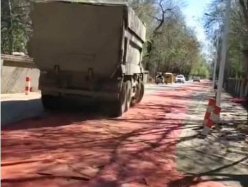 曝秋收车辆上路因带泥被罚12000，此事的真相到底是什么？