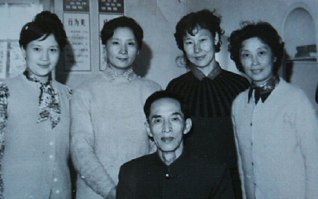 我国著名的京剧大师是谁？