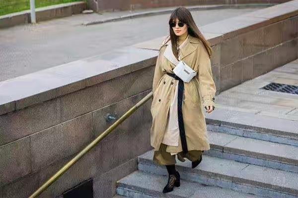 穿风衣配什么裤子好看？