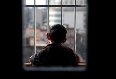 合肥2岁男童坠亡，嫌疑人系其母亲！悲剧为何发生？