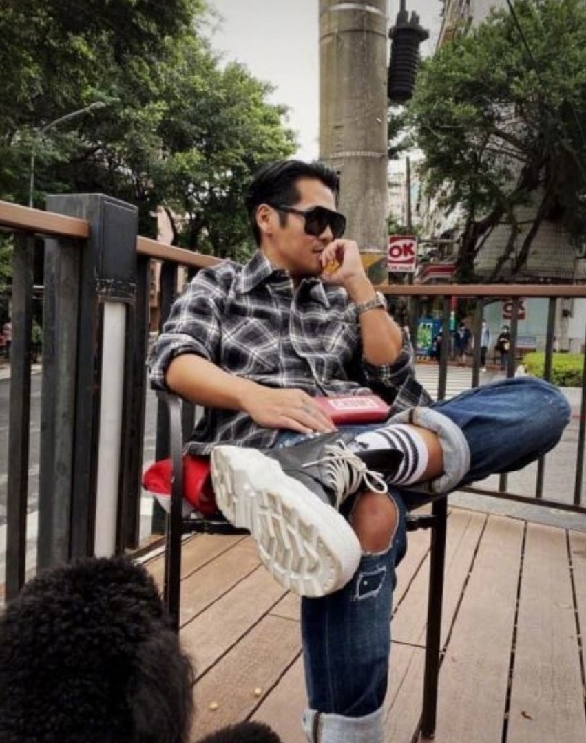 曹格被自家宠物狗咬伤，其伤情如何？