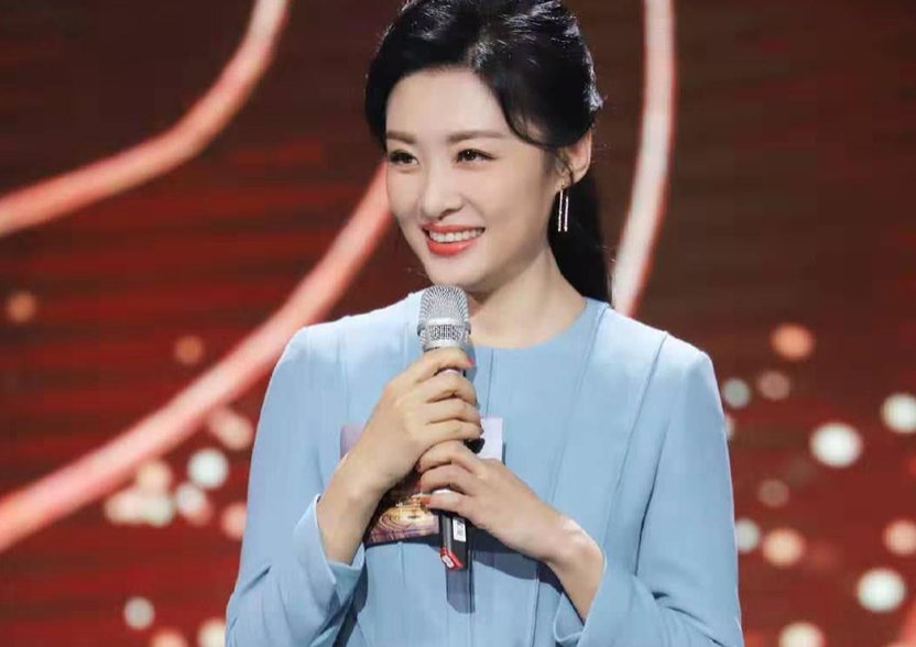 一山不容二虎，与董卿斗了十几年的周涛，为何女儿却成了她一生的痛？