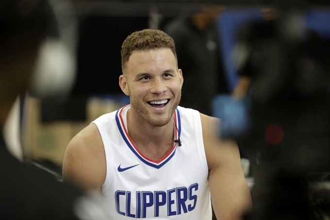 格里芬倒地抽搐，格里芬共有哪些伤病史？