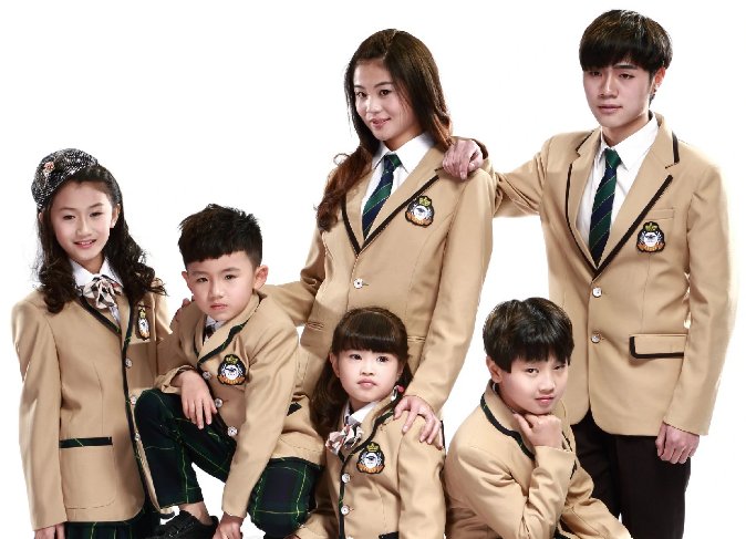 中学生校服哪里可以买到？价格大概多少？