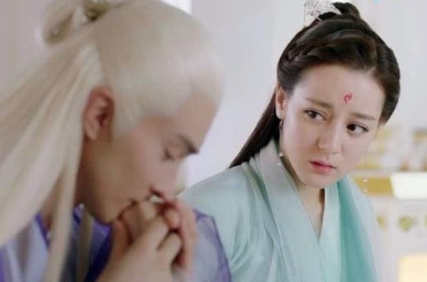 《三生三世枕上书》讲了什么故事？