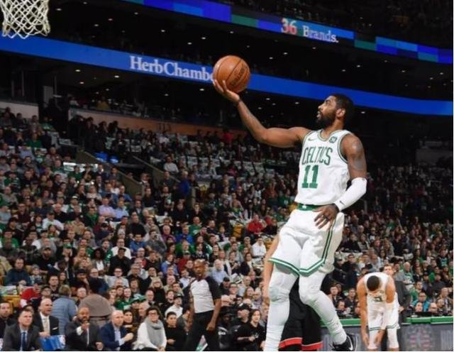 欧文和哈登是最强的后卫球员，两个人的差距在哪里？