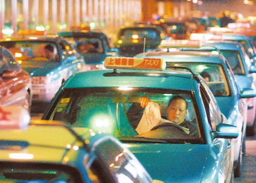 滴滴近4成性骚扰为男乘客骚扰男司机，这说明了什么？