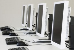 想在家里装个监控与手机远程监控。需要什么条件？