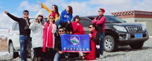 成都到四姑娘山坐车还是拼车好，价格大概在多少钱？