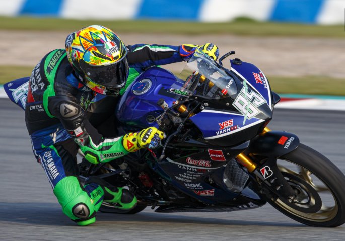 王一博收到罗西签名照之后有何反应？