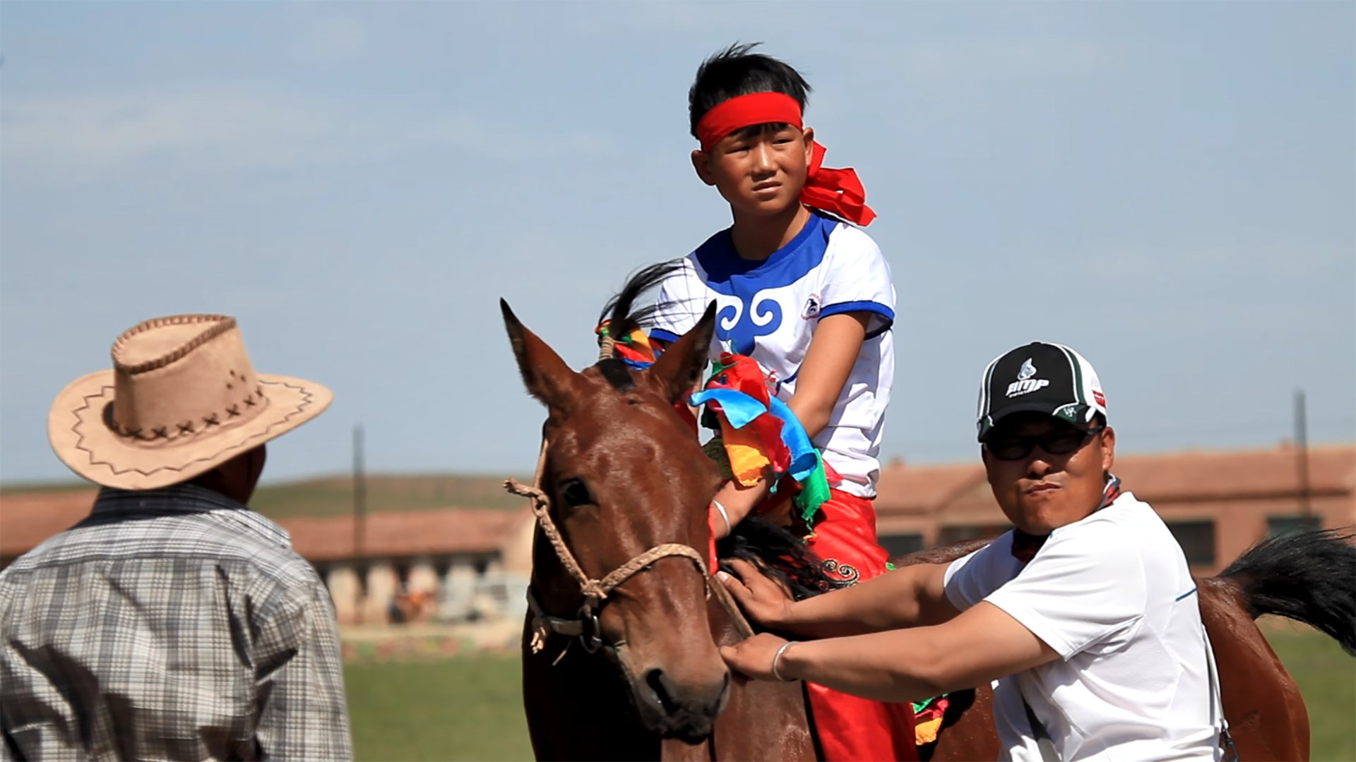 蒙古族的那达慕大会，一般是什么时候开始？