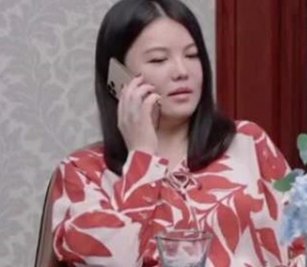 王诗龄发脾气挂李湘电话，王岳伦宠女无下限，是叛逆期还是被宠坏？