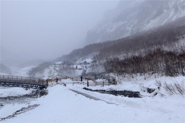 内蒙古通辽雪灾致1人死亡，遭遇极端天气该如何保障自我安全？