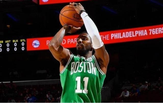 欧文和哈登是最强的后卫球员，两个人的差距在哪里？