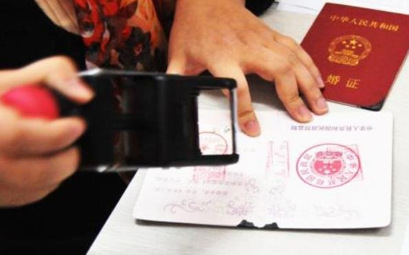 盲人练一年字才办成离婚？这不是为难人吗？