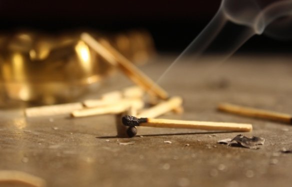 熄灭的英语短语是什么?