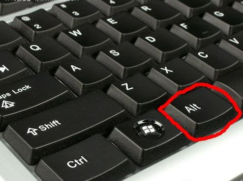 °句号在上面怎么打出来