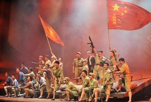 你是灯塔照耀着黎明前的方向，你是…这首歌的名字字叫什么