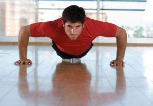 做俯卧撑可以练出胸肌吗？