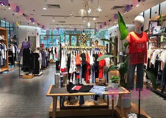 女装店陈列技巧 怎样凸显你的衣服特色？