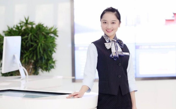 中国倒闭的三家银行除了海南发展银行 还有两家是什么银行？