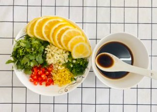 无骨鸡爪的制作方法和配料是什么？