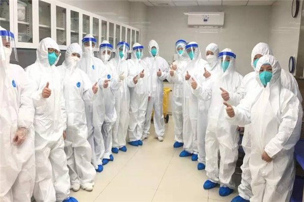 曝成都环球中心因疫情封控多人逃离，这一行为给疫情防控带来了哪些影响？