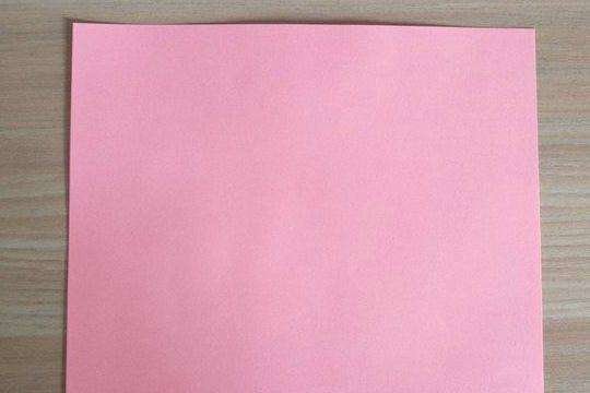 4步简易折纸花玫瑰花步骤是什么？